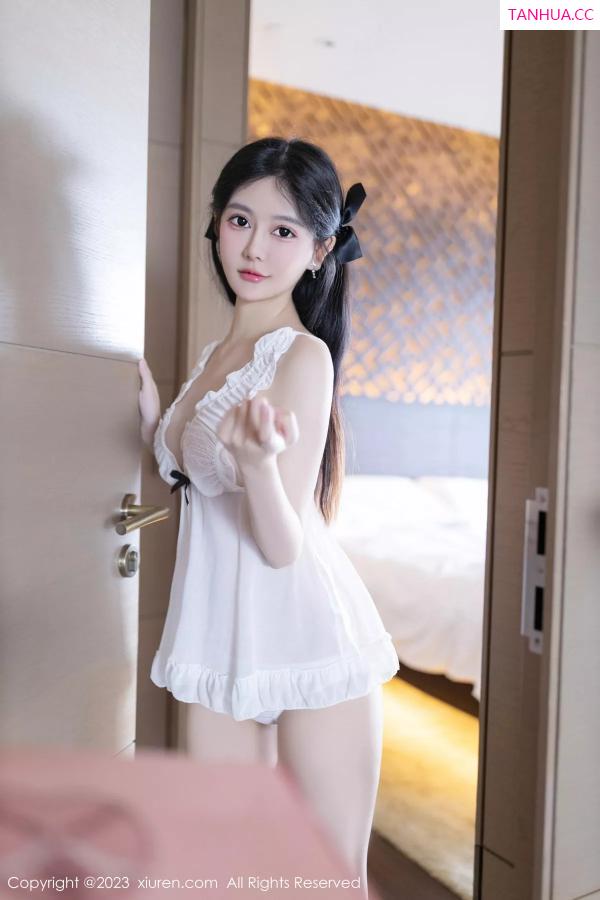   [XiuRen]高清写真图 2023.12.08 No.7789 幼幼 丝袜美腿第24张图片